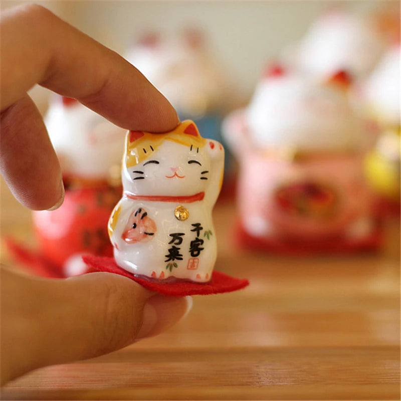 Pack of 3 Pieces Mini Ceramic Lucky Fortune Cat, Desktop Car Decoration Figurines Cute Kitten Maneki Neko Ornament 1.3 Inch Tall